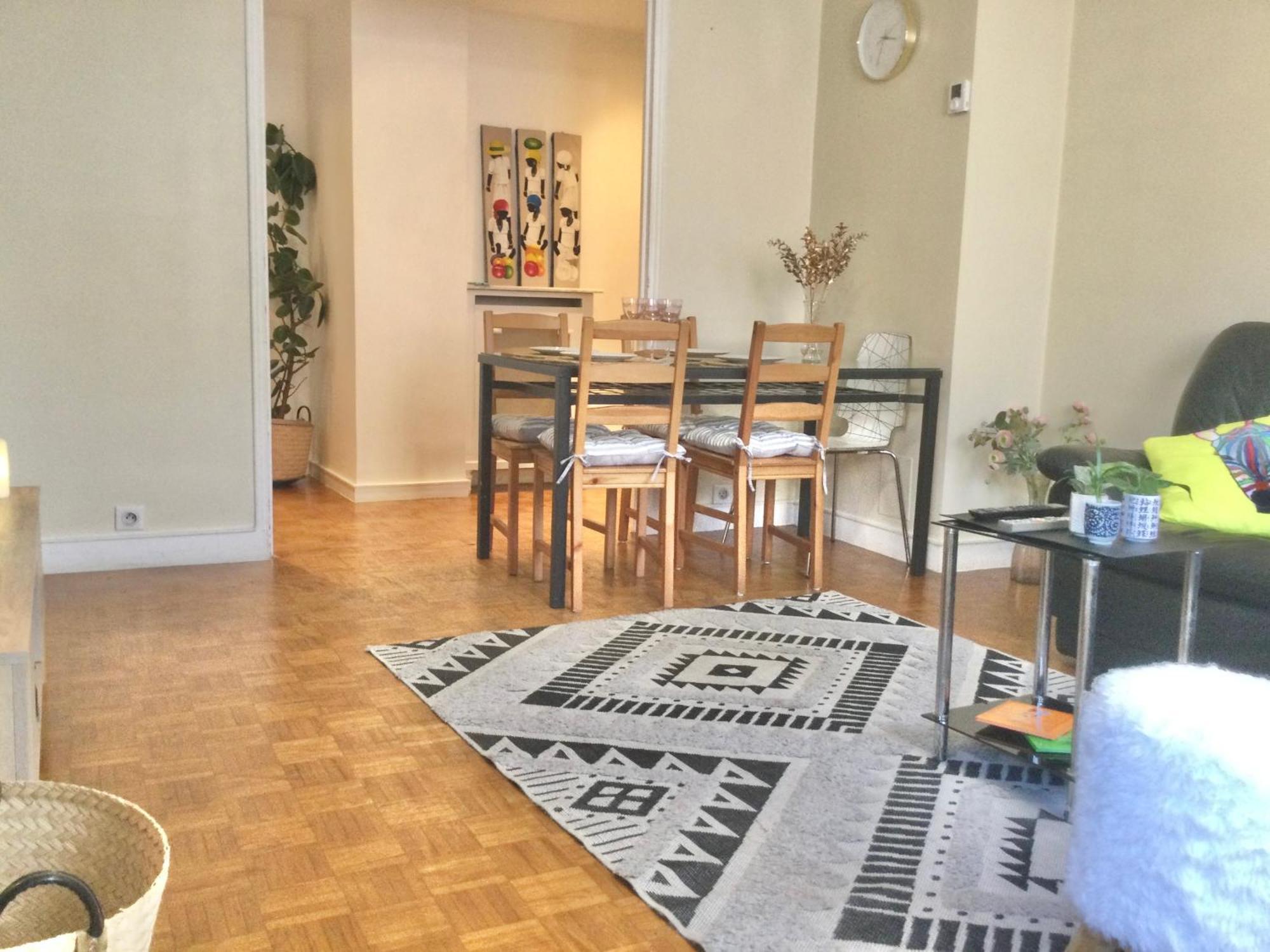 Apartment Grand Paris, Private Parking, Balcony And Metro, 24 Self Checking *