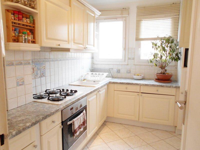 Apartment Grand Paris, Private Parking, Balcony And Metro, 24 Self Checking Bondy